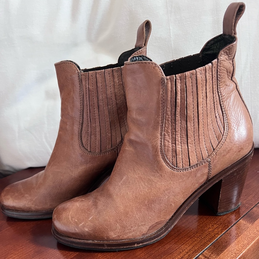 Vero Cuoio, ankle boots